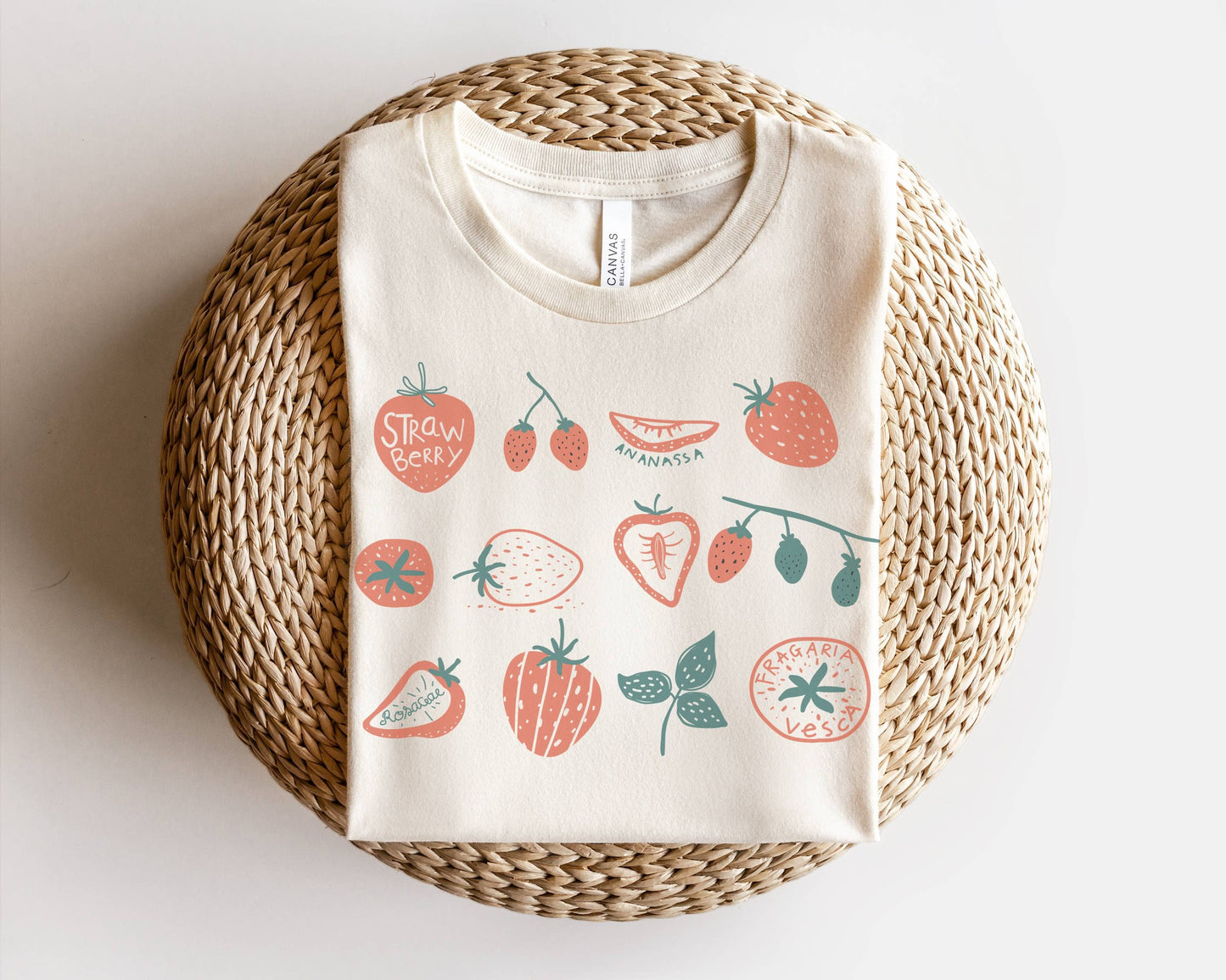 RETRO STRAWBERRY GRAPHIC TEE