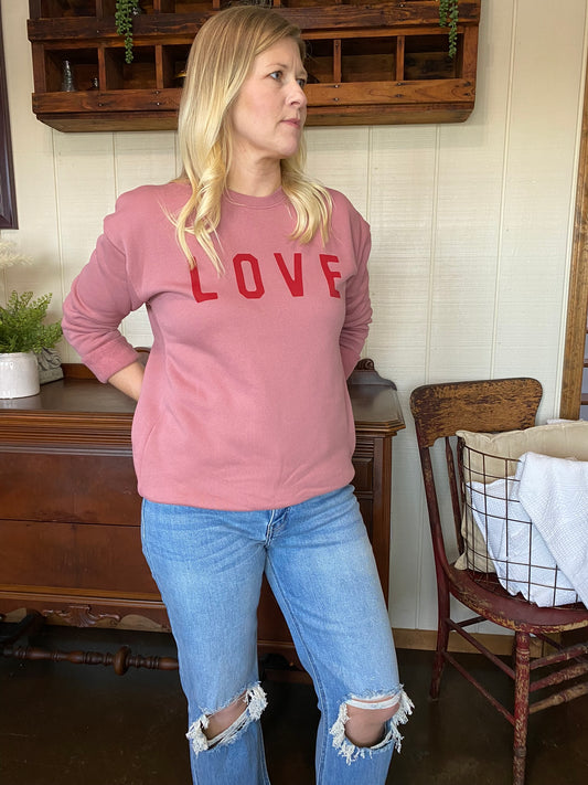 LOVE - GRAPHIC SWEATSHIRT